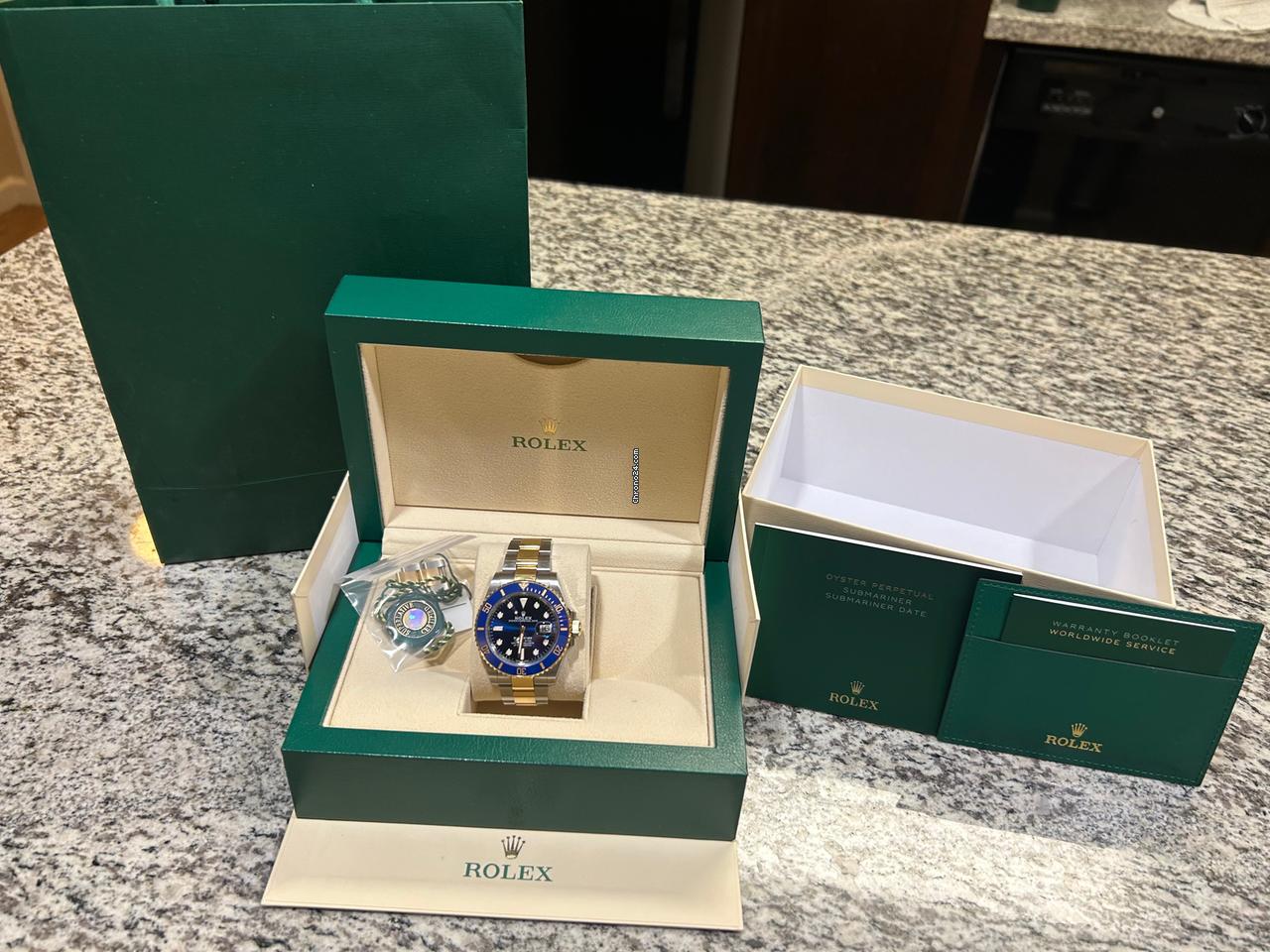 Rolex Submariner Date 2024 Rolex Bluesy FULL SET