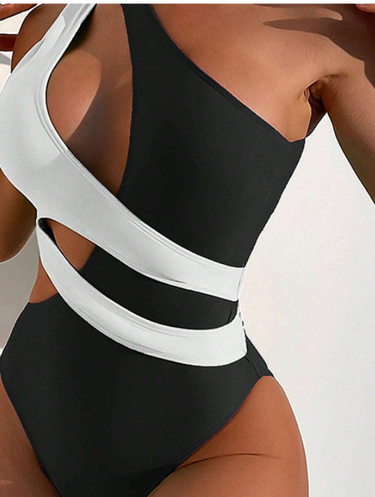 Cross Color Matching Lace Up Swimsuit For Women