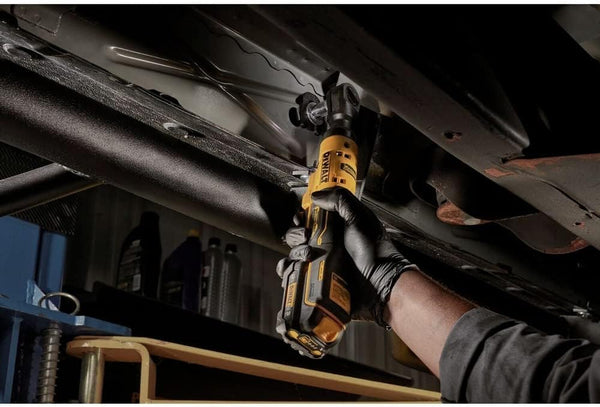 DEWALT XTREME™ 12V MAX* Brushless 3/8 in. Ratchet Kit (DCF503GG1)