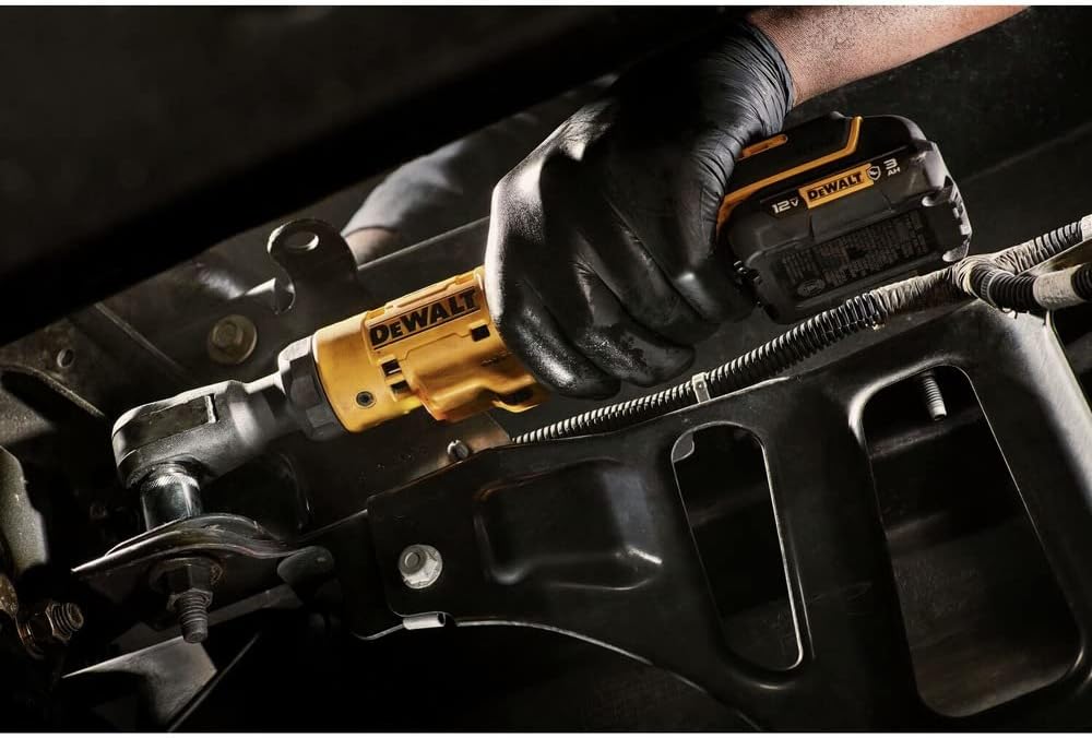 DEWALT XTREME™ 12V MAX* Brushless 3/8 in. Ratchet Kit (DCF503GG1)