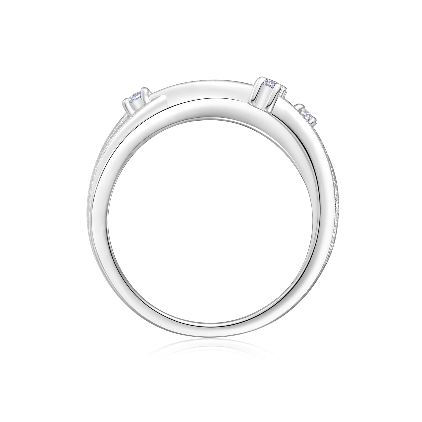 A Luxurious And Fashionable Minimalist Jewelry Ring Featuring Top-quality Moissanite, Made Of S925 Silver Electroplated With Platinum.