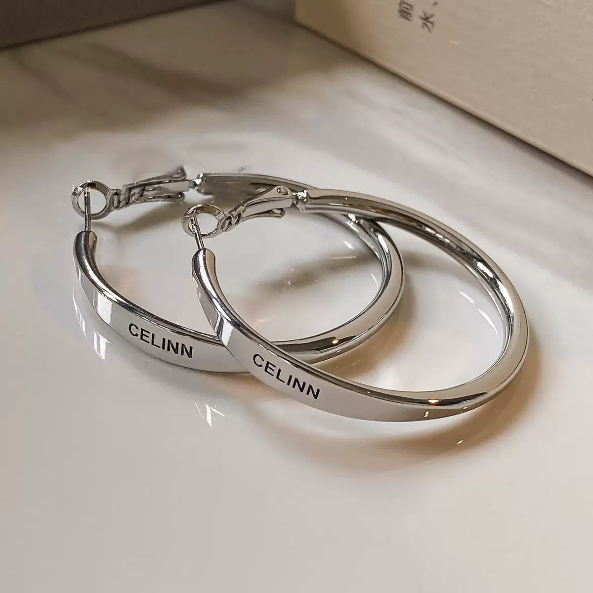 Silver Needle Smooth Letter Large Circular Ear Ring