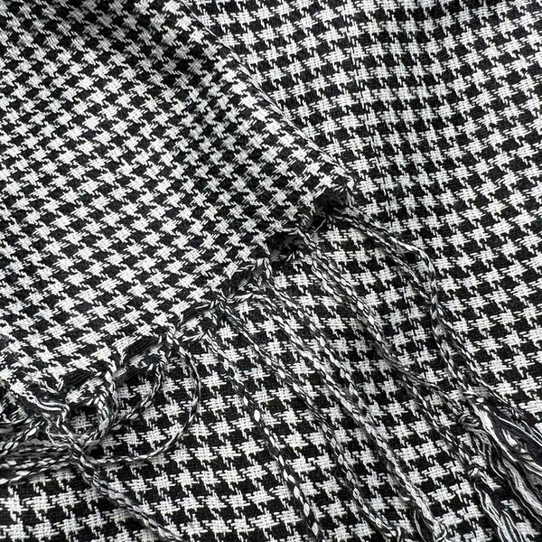 2pcs Modern Edge With Classic Colors Black White Graphic Jacquard Scarf ,Luxe Look For Evening Wear,Scarf,vacation,daily Life,evening Party,Office Appropriate Subtlety For Women Men