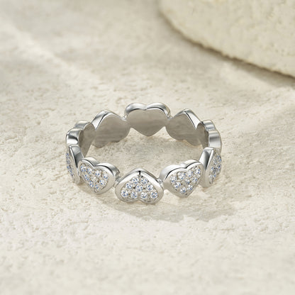 The Love String - A Luxurious And Fashionable Light Luxury Trend Jewelry Silver Ring Set With Top-quality Moissanite. It Is Made Of S925 Silver Electroplated With Platinum.