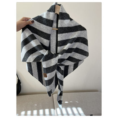 Women's Solid-Color Wool Triangle Neck Scarf For Autumn And Winter